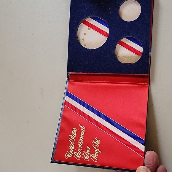 17761976 Mint Proof Bicentennial Set from U.S. Treasury - Picture 3 of 3